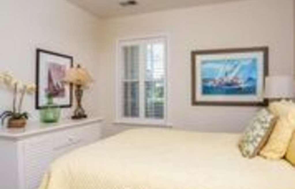 Sea Gate Inn St. Simons Island Стая снимка