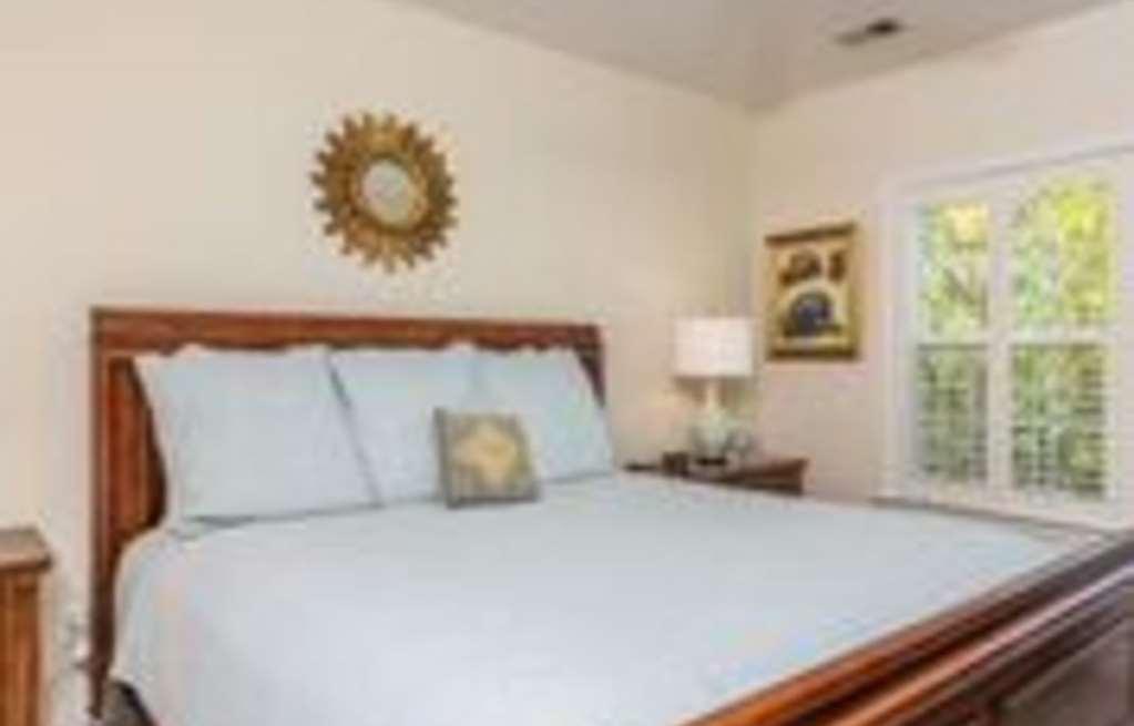 Sea Gate Inn St. Simons Island Стая снимка